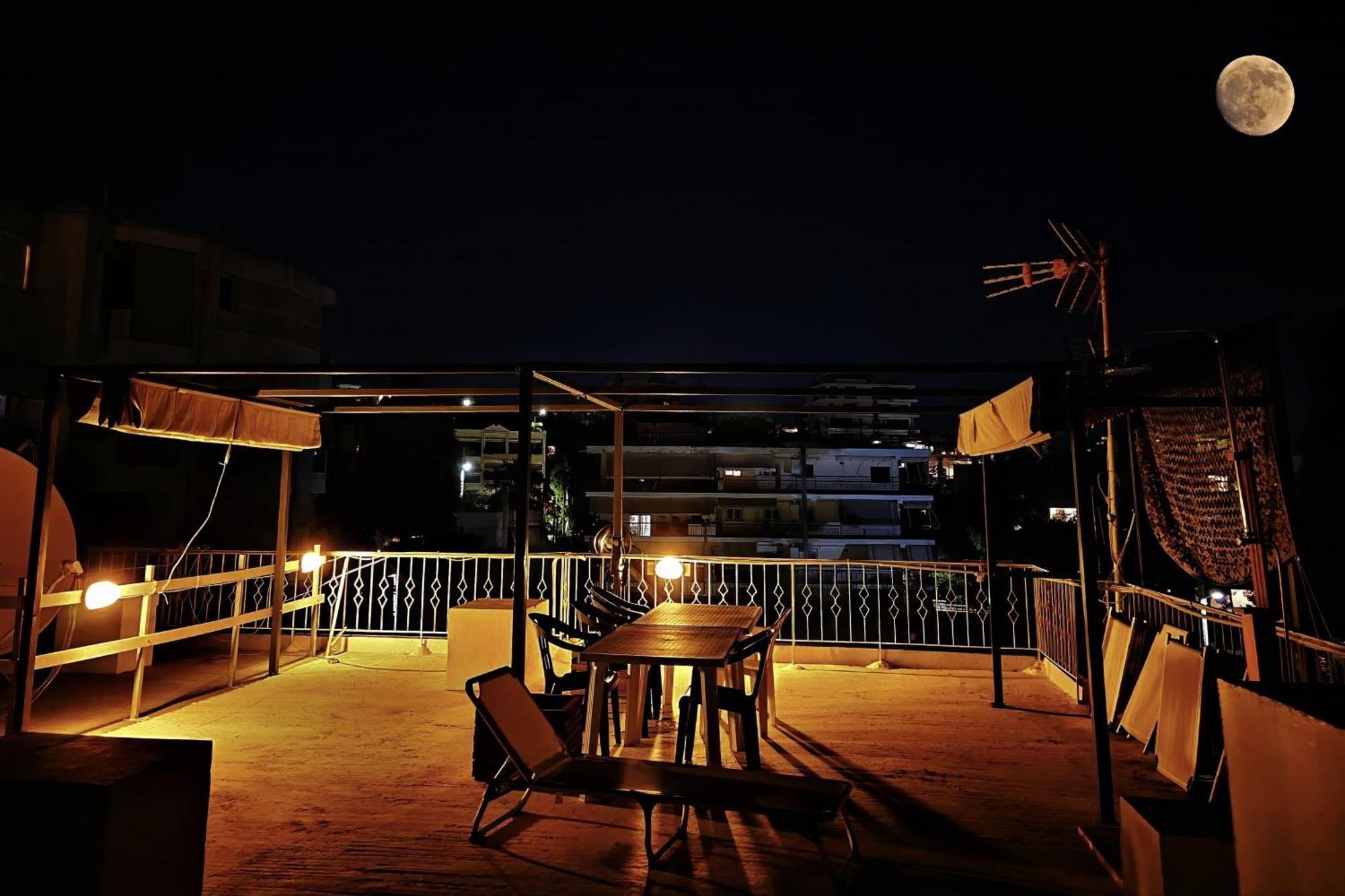 Zefyros Super Cool Apartments Next To Alimos Riviera Athena Bagian luar foto