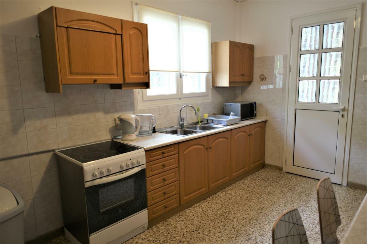Zefyros Super Cool Apartments Next To Alimos Riviera Athena Bagian luar foto
