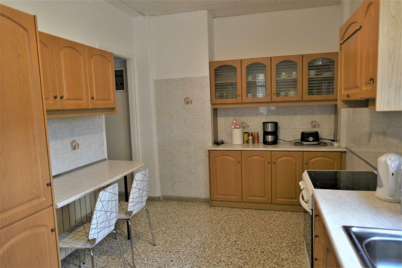 Zefyros Super Cool Apartments Next To Alimos Riviera Athena Bagian luar foto