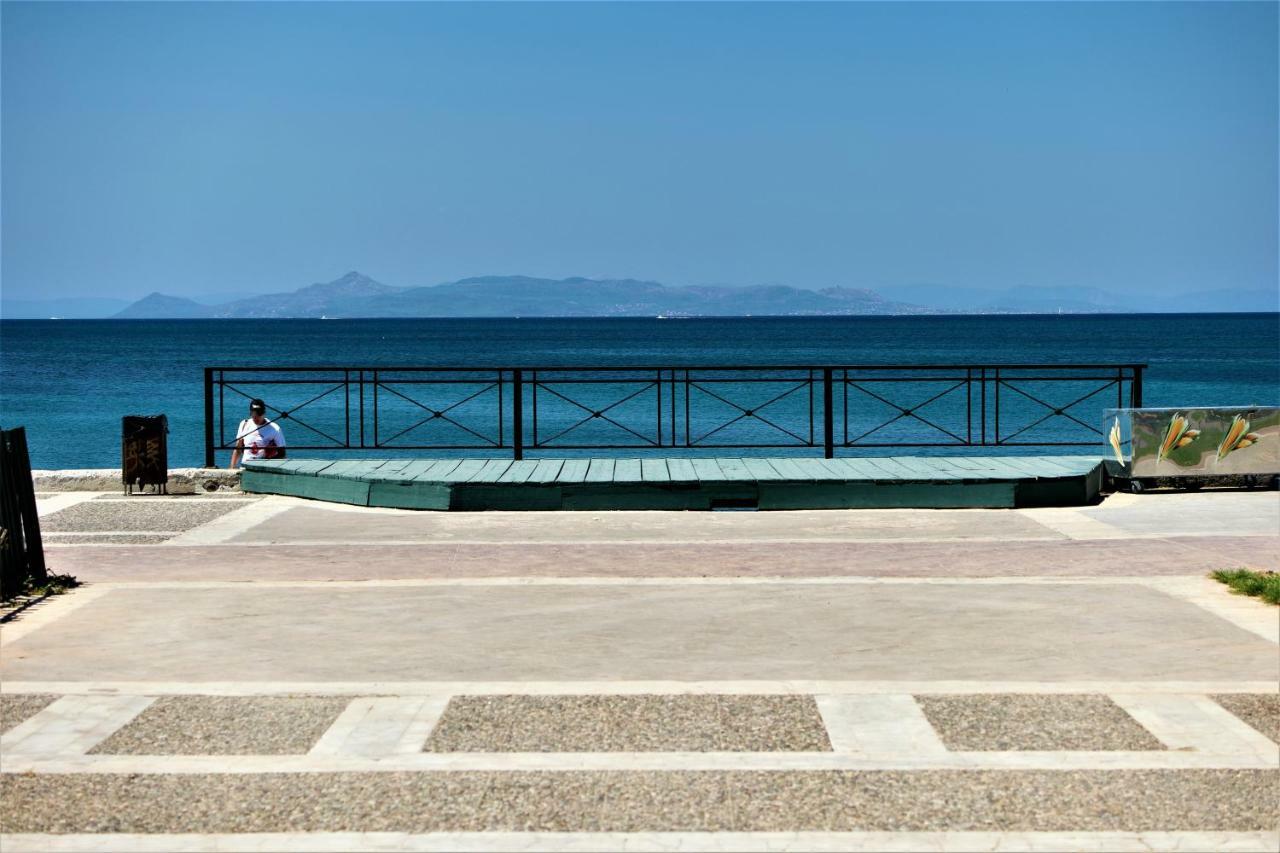 Zefyros Super Cool Apartments Next To Alimos Riviera Athena Bagian luar foto